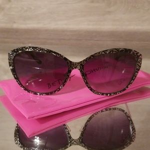 Black Betsey Johnson sunglasses *New*